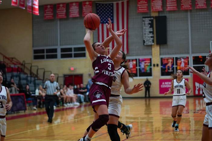 mathis-london-girls-basketball-playoffs00074